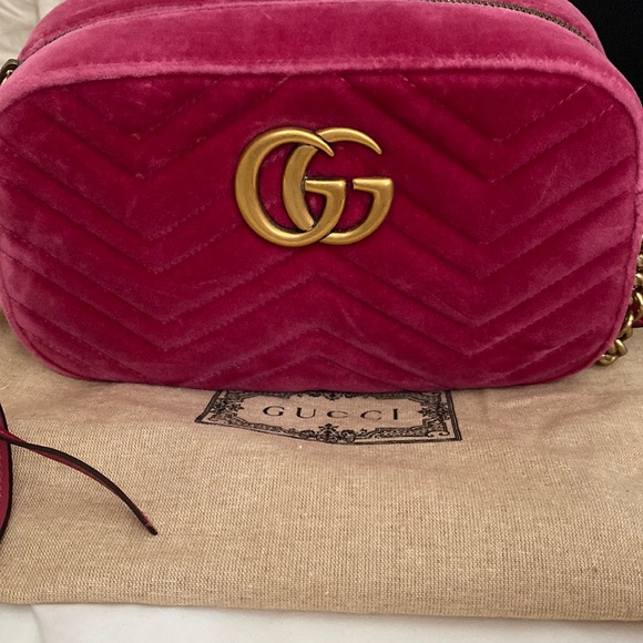Gucci - Picture 1 of 7
